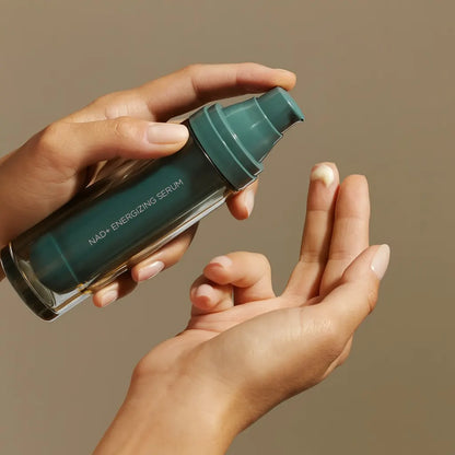NAD+ ENERGIZING SERUM